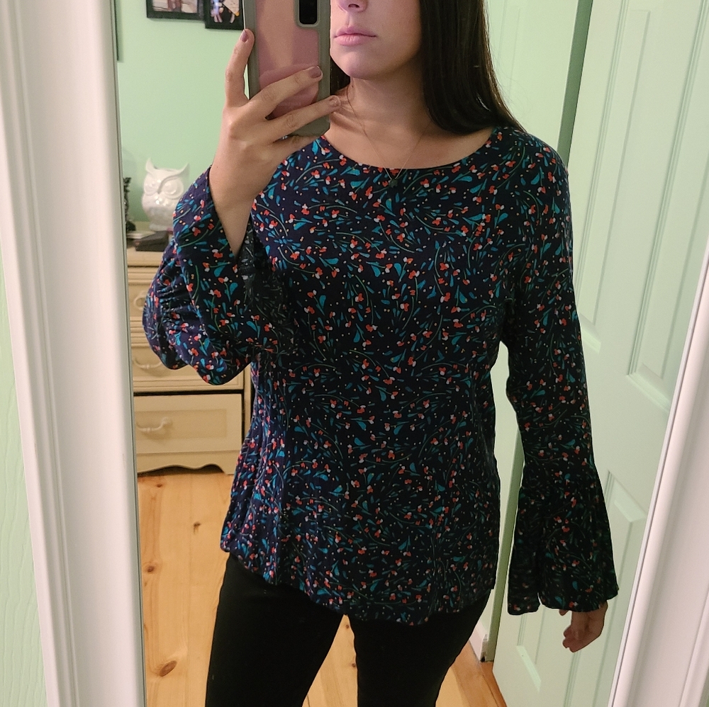 😊Floral Blouse Bell Sleeves - Velvet Heart